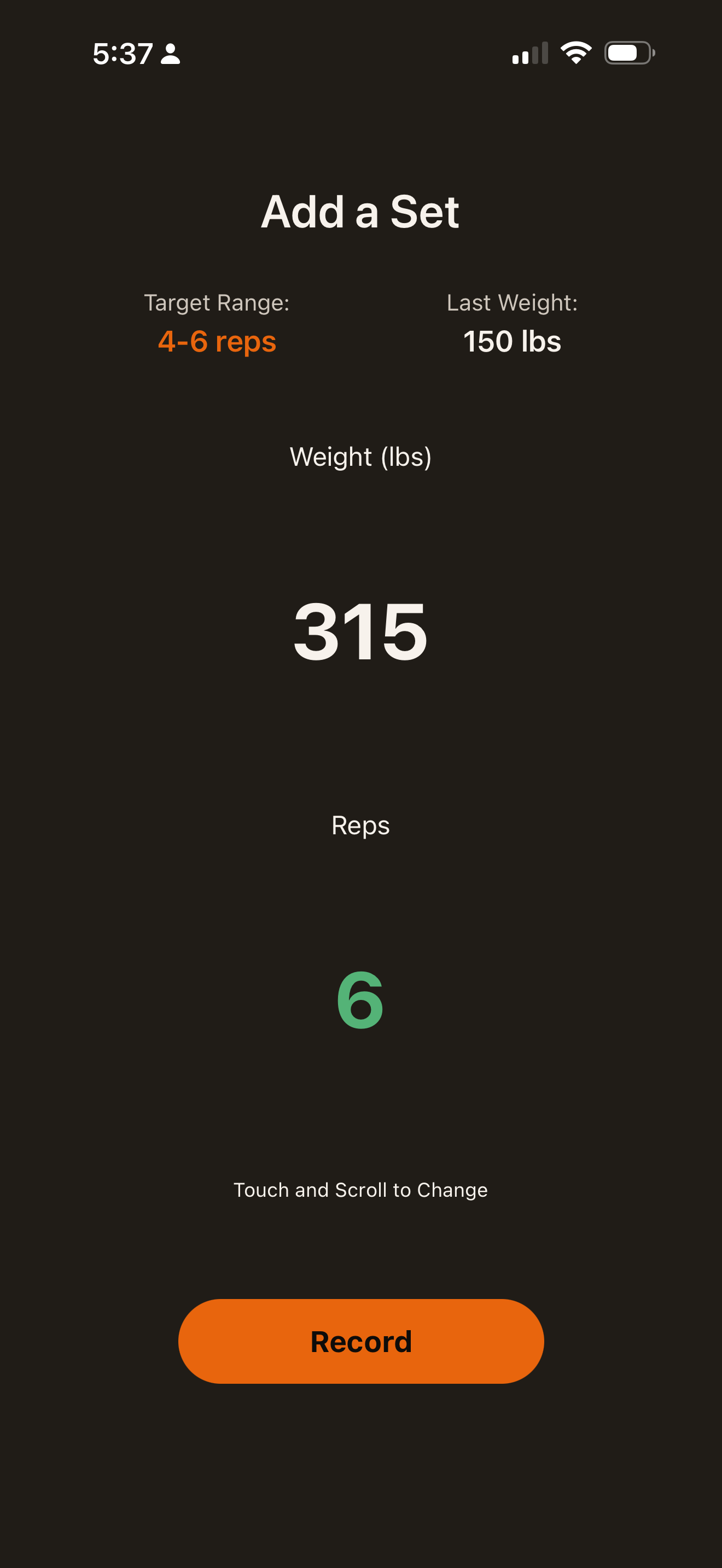 Logging a set with the target rep range and last weight shown